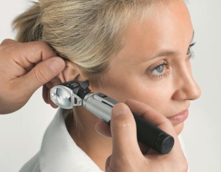 LED HQ technology offers incredible clarity, ensuring diagnosis is correct (otoscope pictured) LED HQ technology offers incredible clarity, ensuring diagnosis is correct (otoscope pictured)
