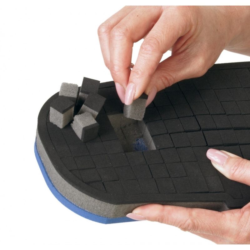 Shoe grid store