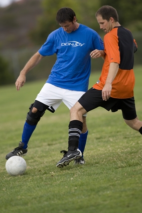 Wear the Hinge brace while playing sport