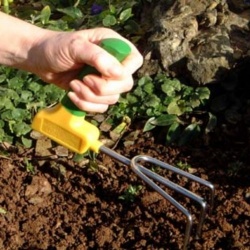 Easi-Grip Garden Cultivator with Soft Handle